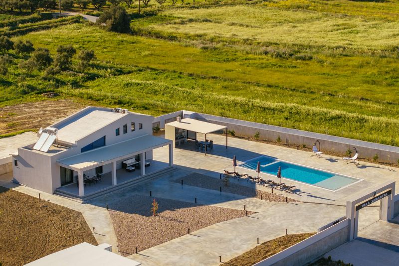 samantha villa in zante