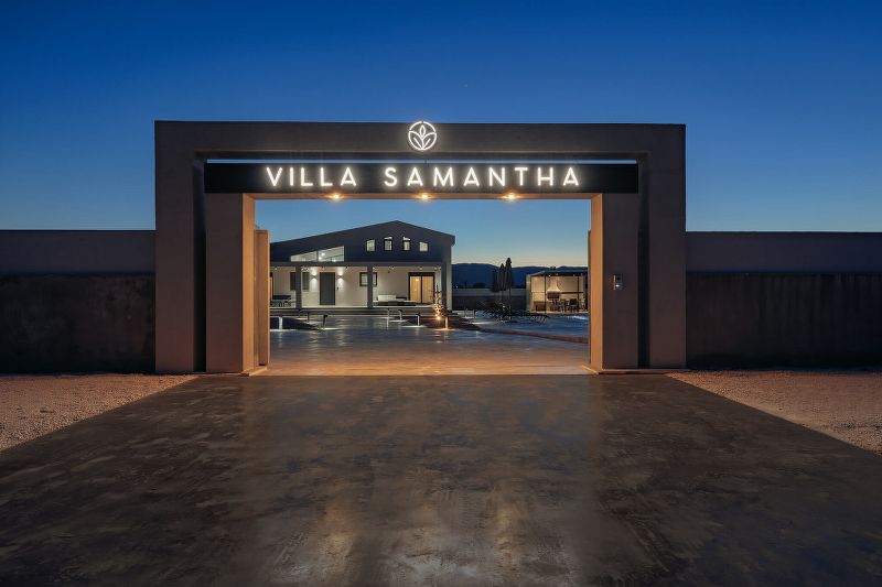 samantha villa in zante