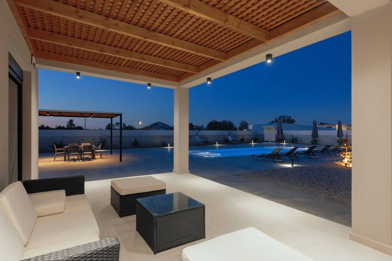 samantha villa in zante